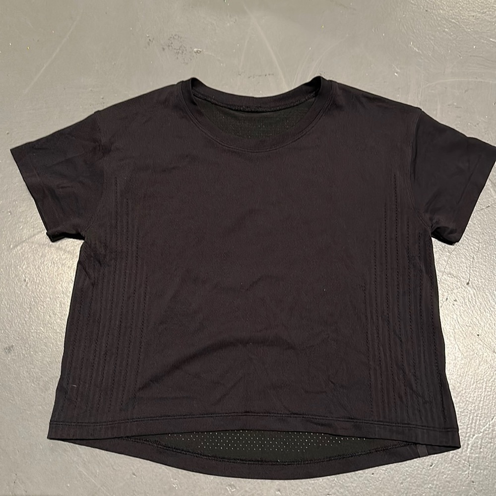 Lululemon black crop tank